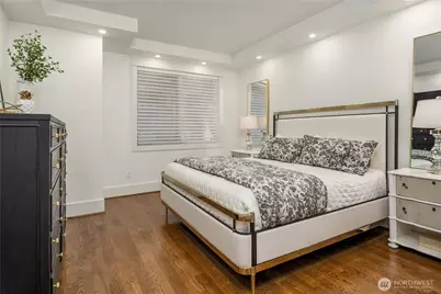 9801 NE 4th Street #D, Bellevue, WA 98004 - Photo 19