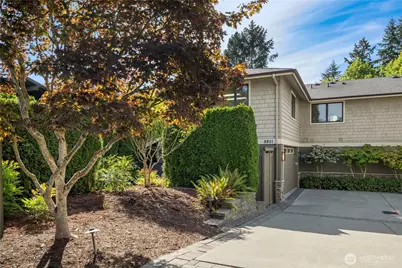 9801 NE 4th Street #D, Bellevue, WA 98004 - Photo 31