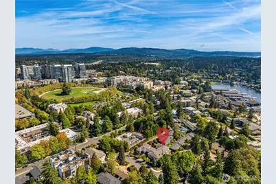 9801 NE 4th Street #D, Bellevue, WA 98004 - Photo 35