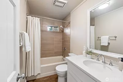 11409 11th Avenue SW, Seattle, WA 98146 - Photo 13
