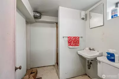 13742 39th Avenue NE, Seattle, WA 98125 - Photo 25