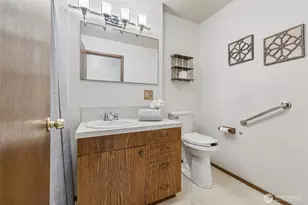 13742 39th Ave NE, Seattle, WA 98125 - Photo 21
