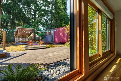 12015 Dayton Avenue N, Seattle, WA 98133 - Photo 17
