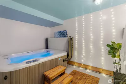 12015 Dayton Avenue N, Seattle, WA 98133 - Photo 21