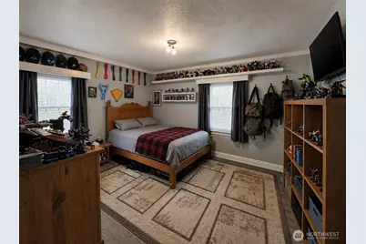6924 Johnson Road NE, Tacoma, WA 98422 - Photo 13