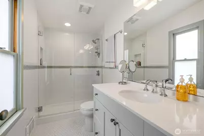 1406 Harvard Avenue #10, Seattle, WA 98122 - Photo 21