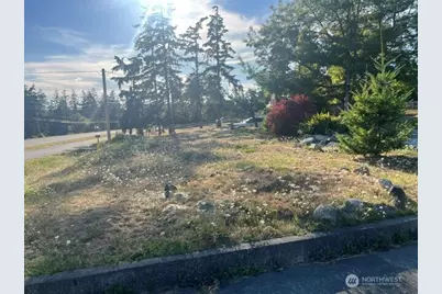 1586 Douglas Street, Oak Harbor, WA 98277 - Photo 9