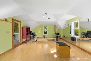 9376 Endicott St NE, Bainbridge Island, WA 98110 - Photo 35
