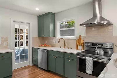 5412 Kensington Place N, Seattle, WA 98103 - Photo 11