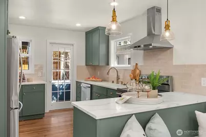 5412 Kensington Place N, Seattle, WA 98103 - Photo 9