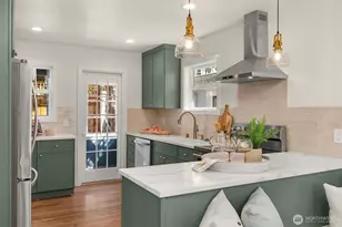 5412 Kensington Pl N, Seattle, WA 98103 - Photo 9