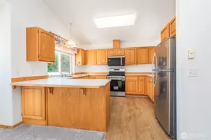 100 Bay View St, Sequim, WA 98382 - Photo 17