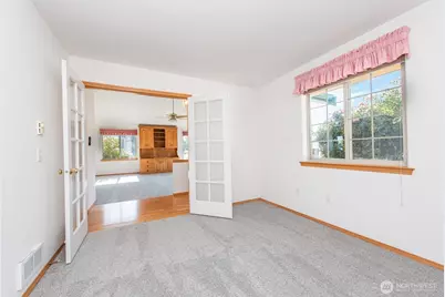 100 Bay View St, Sequim, WA 98382 - Photo 9