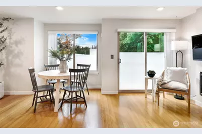 12010 31st Avenue NE #B, Seattle, WA 98125 - Photo 9