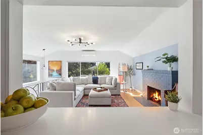 8012 25th Avenue NW, Seattle, WA 98117 - Photo 13