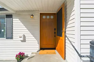 8012 25th Ave NW, Seattle, WA 98117 - Photo 3