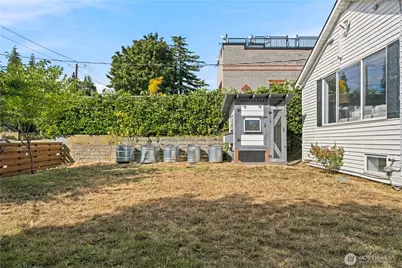 8012 25th Avenue NW, Seattle, WA 98117 - Photo 29