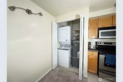 300 10th Ave #B305, Seattle, WA 98122 - Photo 11