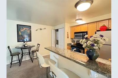 300 10th Ave #B305, Seattle, WA 98122 - Photo 15