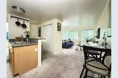 300 10th Ave #B305, Seattle, WA 98122 - Photo 3