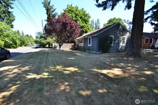 13702 Densmore Ave N, Seattle, WA 98133 - Photo 11