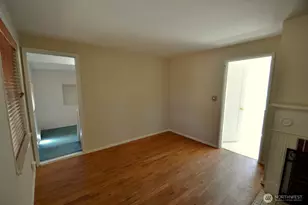 13702 Densmore Ave N, Seattle, WA 98133 - Photo 3