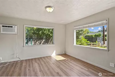 64 N James Avenue, East Wenatchee, WA 98802 - Photo 5
