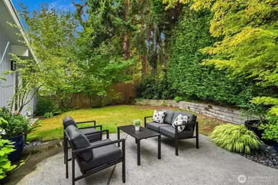 909 110th Avenue SE, Bellevue, WA 98004 - Photo 29