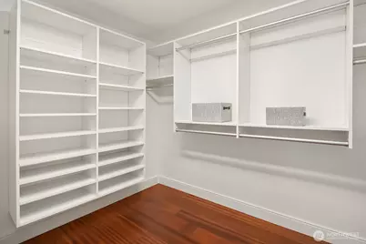 909 110th Avenue SE, Bellevue, WA 98004 - Photo 17