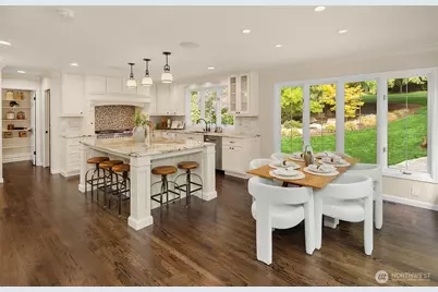 22008 NE 66th Place, Redmond, WA 98053 - Photo 9