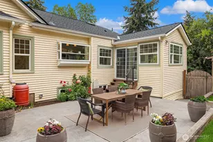 1736 Palm Ave SW, Seattle, WA 98116 - Photo 15