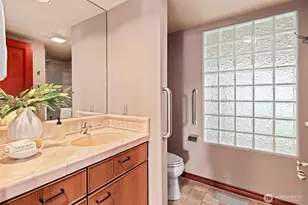4701 NE Shore Pl, Lake Forest Park, WA 98155 - Photo 31
