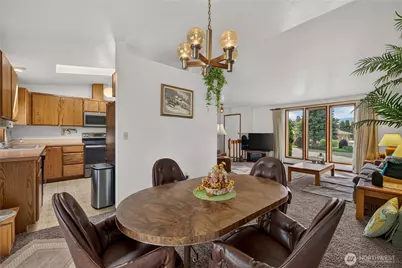 717 12th Street NE, East Wenatchee, WA 98802 - Photo 9