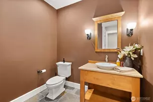 11621 Gravelly Lake Dr SW, Lakewood, WA 98499 - Photo 17