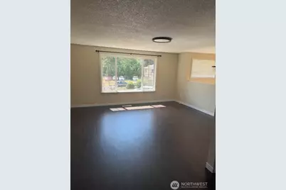 1306 Sherwood Court E, Tacoma, WA 98445 - Photo 5