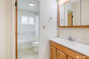 2703 Maple St, Bremerton, WA 98310 - Photo 11