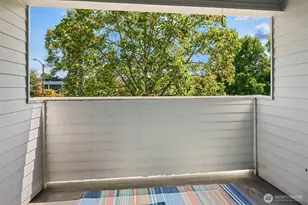 10329 Meridian Ave N, Seattle, WA 98133 - Photo 17