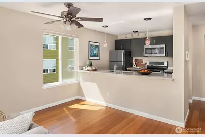 10329 Meridian Avenue N #202, Seattle, WA 98133 - Photo 7