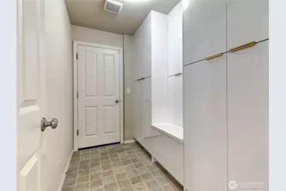 18947 NE 68th Street, Redmond, WA 98052 - Photo 15