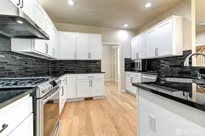 18947 NE 68th Street, Redmond, WA 98052 - Photo 11