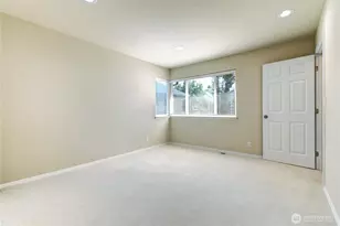 18947 NE 68th St, Redmond, WA 98052 - Photo 35