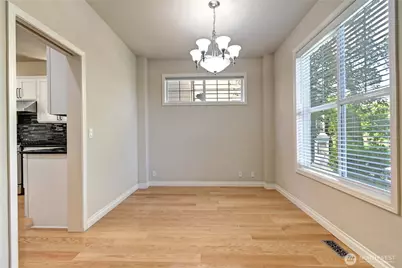 18947 NE 68th Street, Redmond, WA 98052 - Photo 7