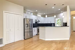 18947 NE 68th St, Redmond, WA 98052 - Photo 13