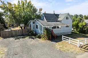 1261 SW Elzina St, Chehalis, WA 98532 - Photo 1
