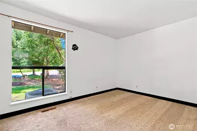 13945 SE 60th Street, Bellevue, WA 98006 - Photo 23