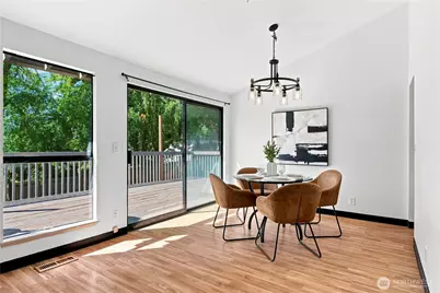 13945 SE 60th Street, Bellevue, WA 98006 - Photo 15