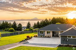 1409 Vlg Hts Pl, Camano Island, WA 98282 - Photo 21