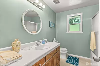 18521 36th Place NE, Lake Forest Park, WA 98155 - Photo 7