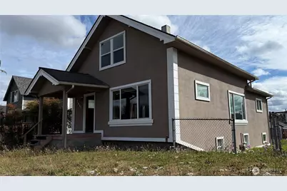 2005 Rockefeller, Everett, WA 98201 - Photo 1