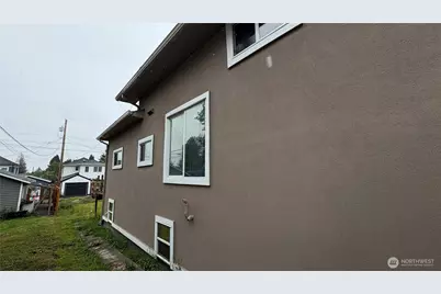 2005 Rockefeller, Everett, WA 98201 - Photo 5